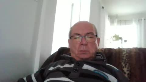 Snapshot of bernard1102 chatting on 3, 3, 2026 bernard1102 online show from 3, 3, 2026