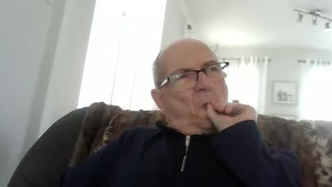 bernard1102 online show from 10, 4, 2026