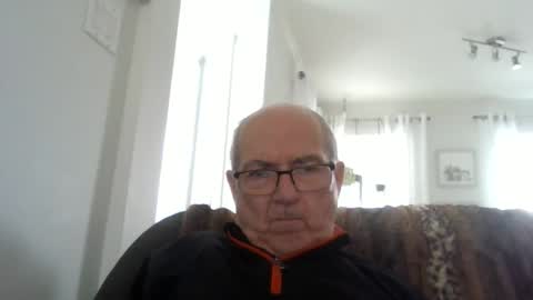 bernard1102 online show from 17, 4, 2026