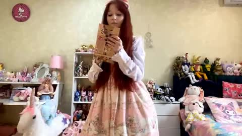 Eva  online show from 19, 4, 2026