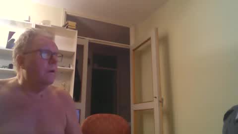 Snapshot of berra3232 chatting on 6, 1, 2025 berra online show from 6, 1, 2025