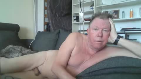 Snapshot of berra3232 chatting on 1, 3, 2025 berra online show from 1, 3, 2025