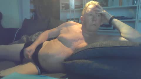 Snapshot of berra3232 chatting on 3, 3, 2025 berra online show from 3, 3, 2025
