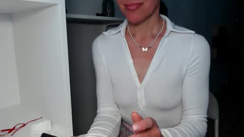 Snapshot of berry2024 chatting on 5, 5, 2026 berry2024 online show from 5, 5, 2026