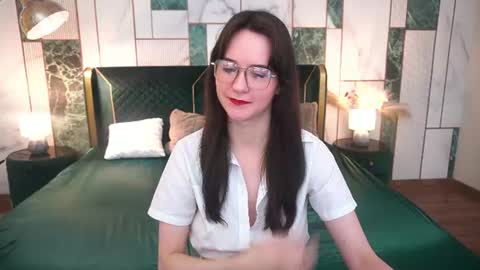 Snapshot of berrydiva chatting on 25, 7, 2026 Violette online show from 25, 7, 2026