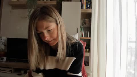 Vicky   online show from 3, 2, 2025