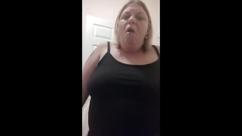 Snapshot of betsygore78 chatting on 8, 2, 2026 betsygore78 online show from 8, 2, 2026