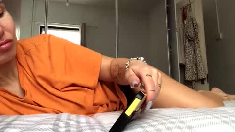 betty199175798 online show from 16, 12, 2025