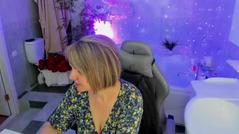 Snapshot of bettygibsonn chatting on 15, 4, 2026 Betty online show from 15, 4, 2026