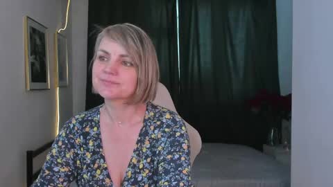 Snapshot of bettygibsonn chatting on 17, 4, 2026 Betty online show from 17, 4, 2026