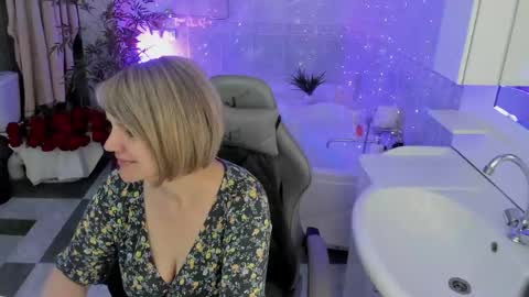 Snapshot of bettygibsonn chatting on 19, 4, 2026 Betty online show from 19, 4, 2026