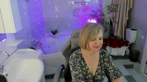 Snapshot of bettygibsonn chatting on 26, 4, 2026 Betty online show from 26, 4, 2026