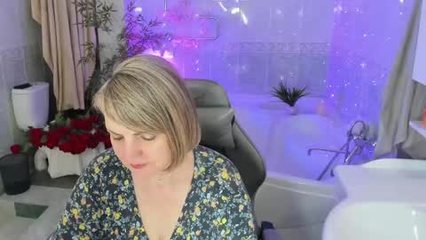 Snapshot of bettygibsonn chatting on 17, 5, 2026 Betty online show from 17, 5, 2026
