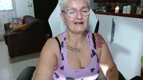 Snapshot of bety_cum3 chatting on 2, 2, 2026 bibiana online show from 2, 2, 2026