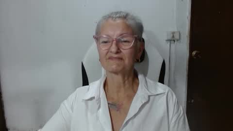 Snapshot of bety_cum3 chatting on 23, 2, 2026 bibiana online show from 23, 2, 2026