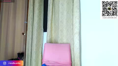 Nicolle Aviles online show from 18, 12, 2025