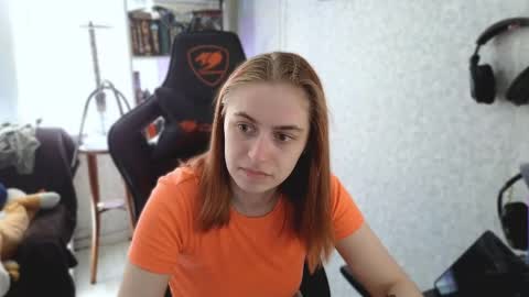 Snapshot of beverly_yay chatting on 8, 5, 2026 beverly_yay online show from 8, 5, 2026