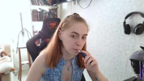 Snapshot of beverly_yay chatting on 18, 5, 2026 beverly_yay online show from 18, 5, 2026