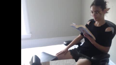 Bex Black online show from 6, 10, 2025