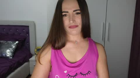   BeyonceDoll       Twitter DollBeyonce    online show from 15, 4, 2026