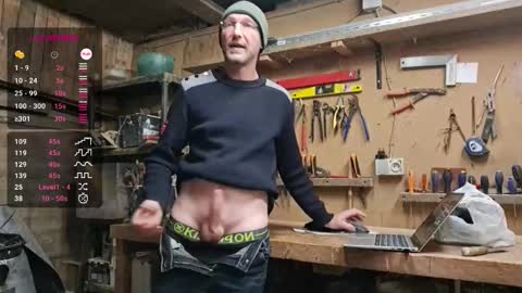 My name is David and if you like public exhibitions you wont be disappointed with me LoL - My favorite vibes is 44  online show from 2, 11, 2025