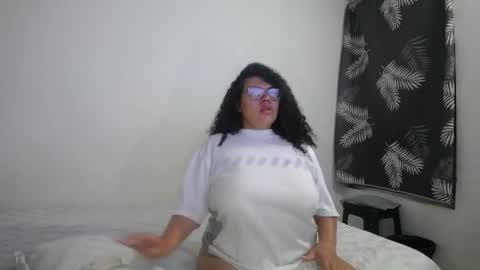 Bianca Tuesday to Sunday from 2am to 6am UTC-5 online show from 8, 4, 2026