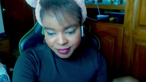 Snapshot of bianca_ebony chatting on 4, 1, 2025 bianca ebony online show from 4, 1, 2025