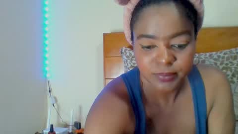 Snapshot of bianca_ebony chatting on 6, 1, 2025 bianca ebony online show from 6, 1, 2025