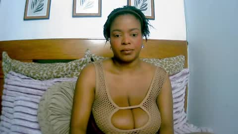Snapshot of bianca_ebony chatting on 6, 6, 2026 bianca ebony online show from 6, 6, 2026