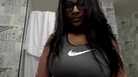 Snapshot of biancadoesitright chatting on 12, 4, 2026 biancadoesitright online show from 12, 4, 2026