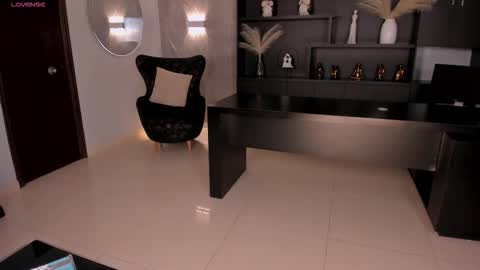 Snapshot of biancapierce_ chatting on 12, 9, 2025 Bianca Pierce online show from 12, 9, 2025
