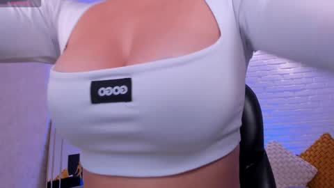 Bianca Pierce online show from 22, 12, 2025