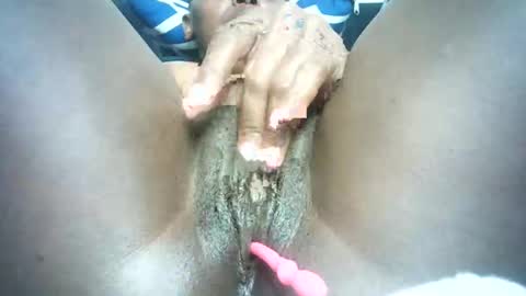 pretty online show from 17, 1, 2025