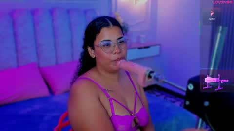 Snapshot of bigass__brunette chatting on 25, 7, 2026 ZOE online show from 25, 7, 2026