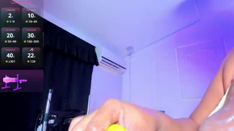 Snapshot of bigboobs_violeta chatting on 28, 4, 2026 VIOLETA online show from 28, 4, 2026