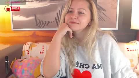 Snapshot of bigboobsarri chatting on 3, 12, 2024 BigBoobsArri online show from 3, 12, 2024