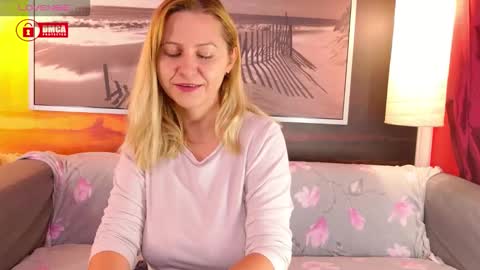 Snapshot of bigboobsarri chatting on 2, 10, 2025 BigBoobsArri online show from 2, 10, 2025