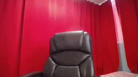 Snapshot of bigboobsstacy chatting on 22, 9, 2025 LaraFire online show from 22, 9, 2025