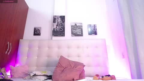 Mia online show from 7, 3, 2025