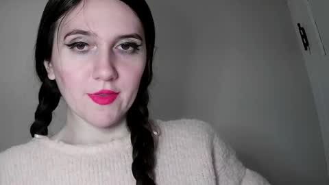 Isabella online show from 10, 2, 2025