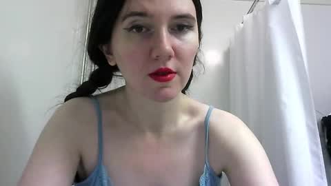 Isabella online show from 28, 9, 2025