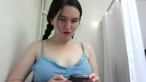 Isabella online show from 29, 9, 2025