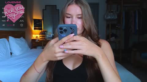 Snapshot of bigbrainbaddie chatting on 21, 11, 2025 online show from 21, 11, 2025