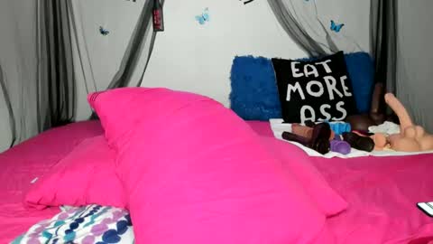 Snapshot of bigbuttsarena chatting on 30, 12, 2024 bigbuttsarena online show from 30, 12, 2024