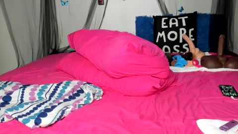 Snapshot of bigbuttsarena chatting on 2, 1, 2025 bigbuttsarena online show from 2, 1, 2025
