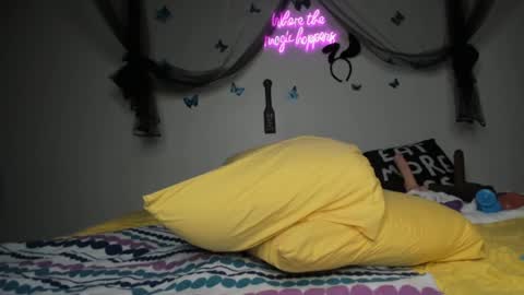 Snapshot of bigbuttsarena chatting on 2, 2, 2025 bigbuttsarena online show from 2, 2, 2025