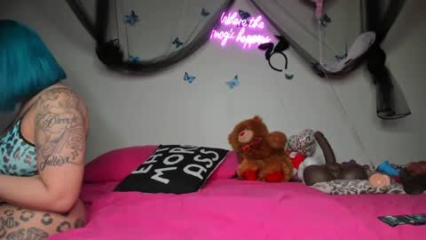 Snapshot of bigbuttsarena chatting on 17, 2, 2025 bigbuttsarena online show from 17, 2, 2025