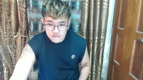 Snapshot of bigcockoncum chatting on 2, 12, 2024 Chloe online show from 2, 12, 2024