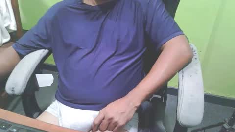 Snapshot of bigdickguyaux chatting on 9, 1, 2026 bigdickguyaux online show from 9, 1, 2026