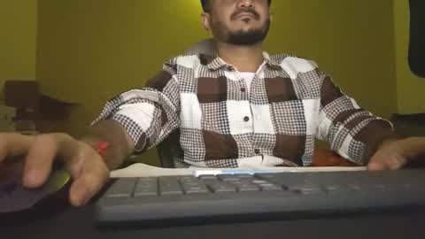 bighandsomesatisfy online show from 18, 1, 2026